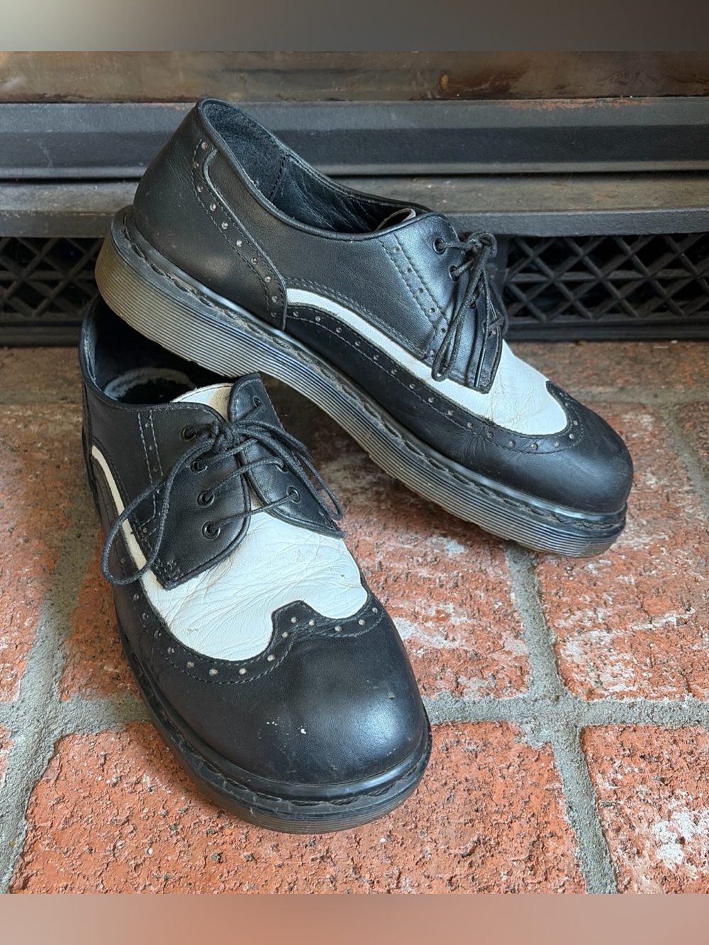 Dr. Marten's Vintage England Black/White Oxford Wingtip Shoes UK8 USM9 USW10